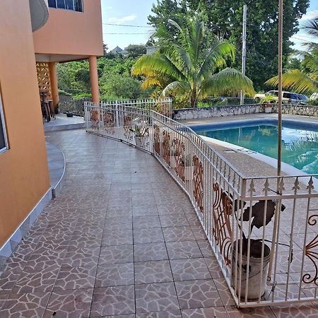 Chaudhry Holiday House Montego Bay Exterior foto