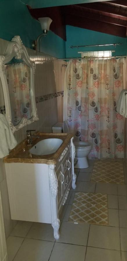 Chaudhry Holiday House Montego Bay Exterior foto