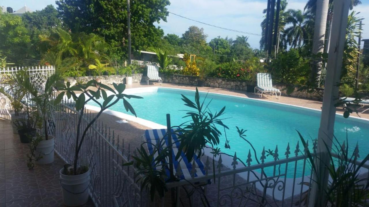 Chaudhry Holiday House Montego Bay Exterior foto