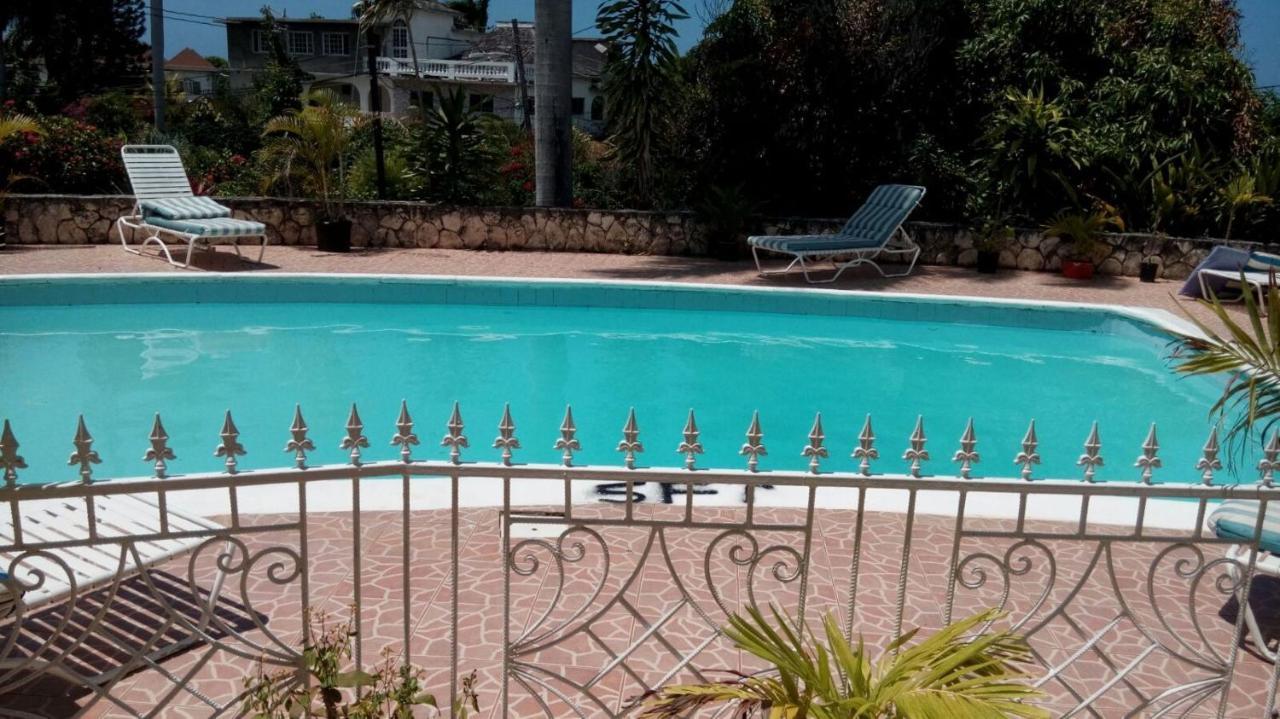 Chaudhry Holiday House Montego Bay Exterior foto