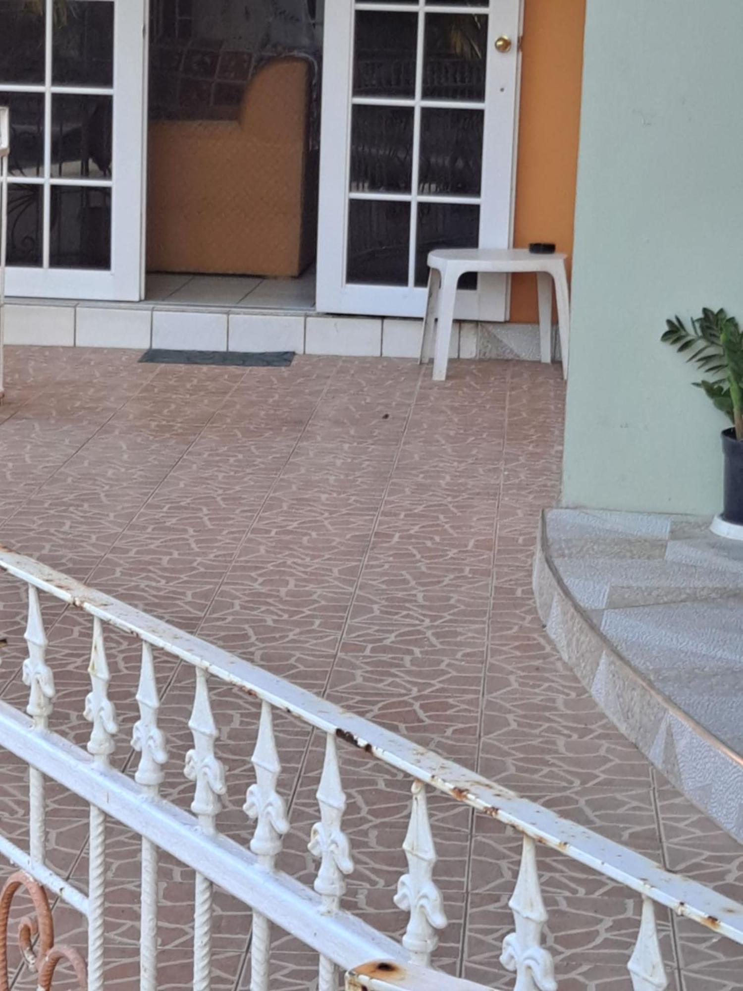 Chaudhry Holiday House Montego Bay Exterior foto