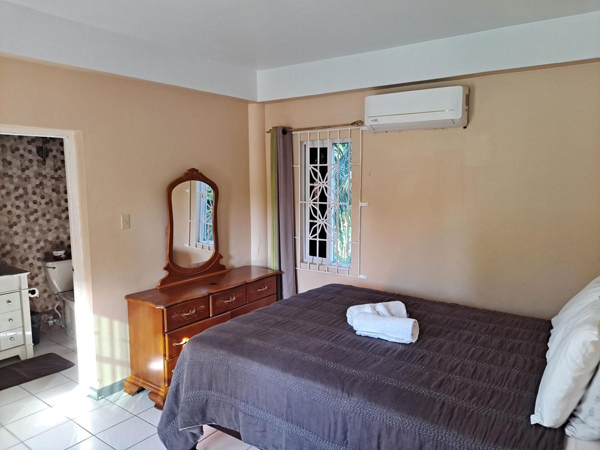 Chaudhry Holiday House Montego Bay Exterior foto